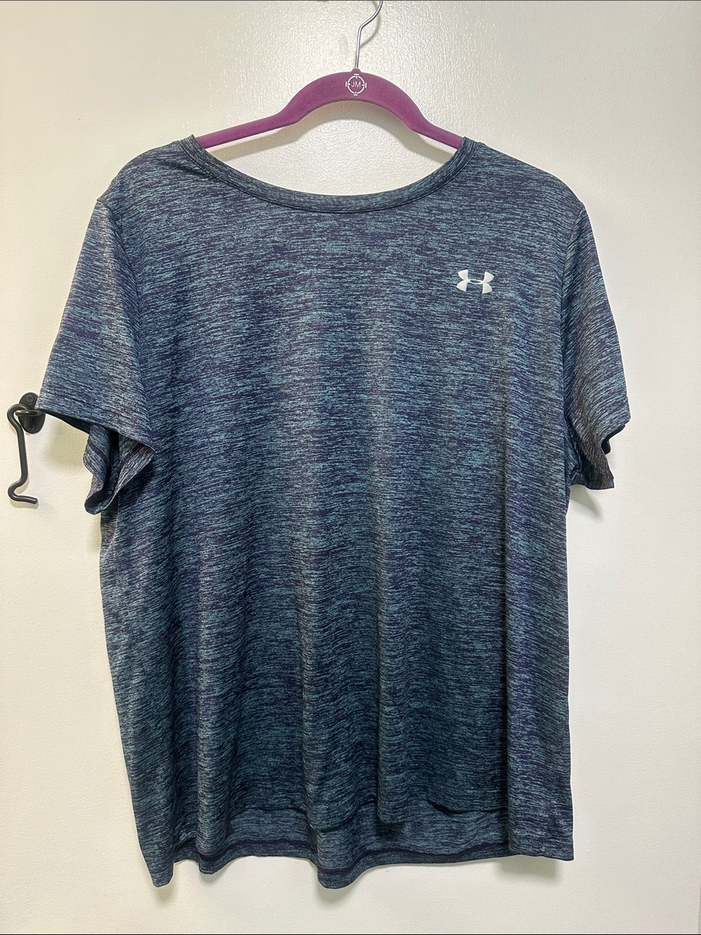 Women’s UA short sleeve shirt size 1X